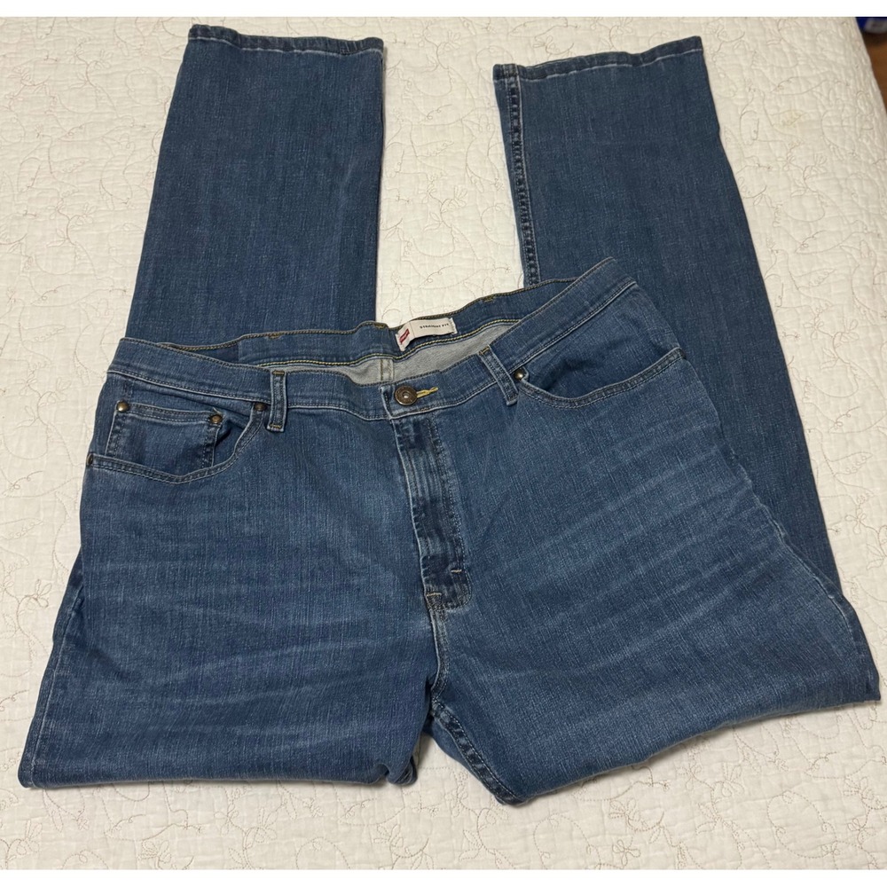 Wrangler Straight Fit Jeans 38x32 Medium Wash Blue Straight Leg Work Jeans
